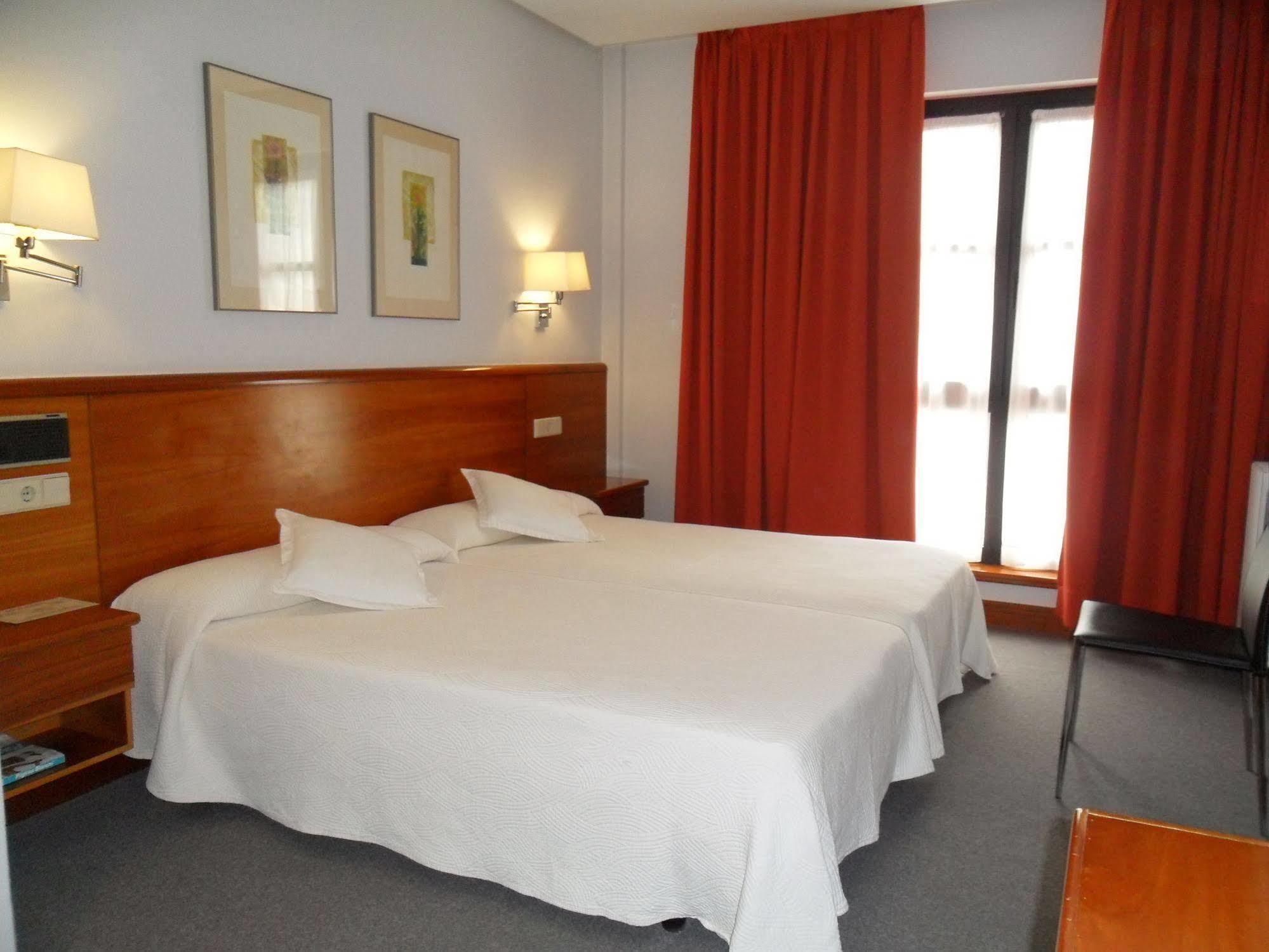 Hotel Anoeta San Sebastián Exterior photo